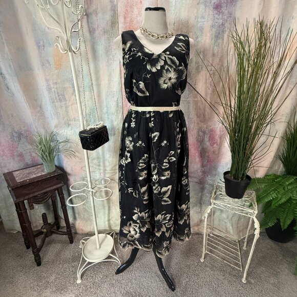 📌SLNY Elegant Semi Formal Event- Cocktail -  Floral Embroidered Mesh Midi Dress - Picture 1 of 16